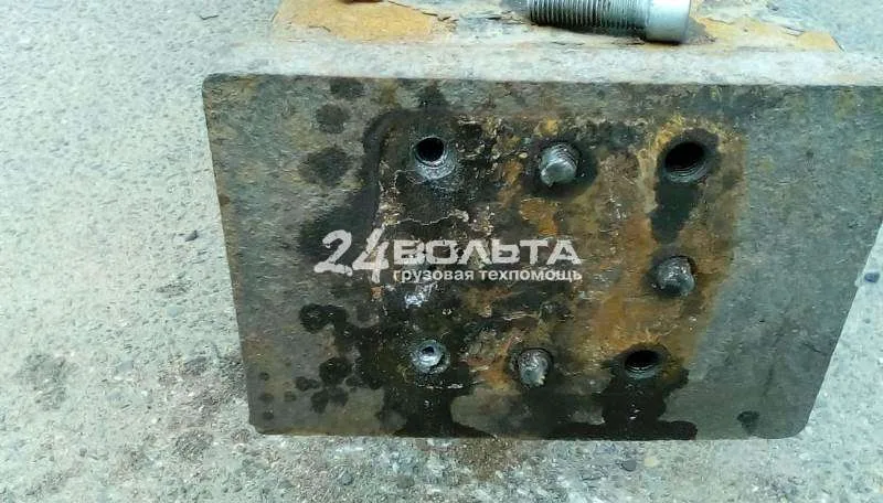 Оборвало болты и серьгу на дышле прицепа Оборвало болты и серьгу на дышле