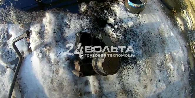 замена помпы volvo vnl замена помпы Вольво ВНЛ